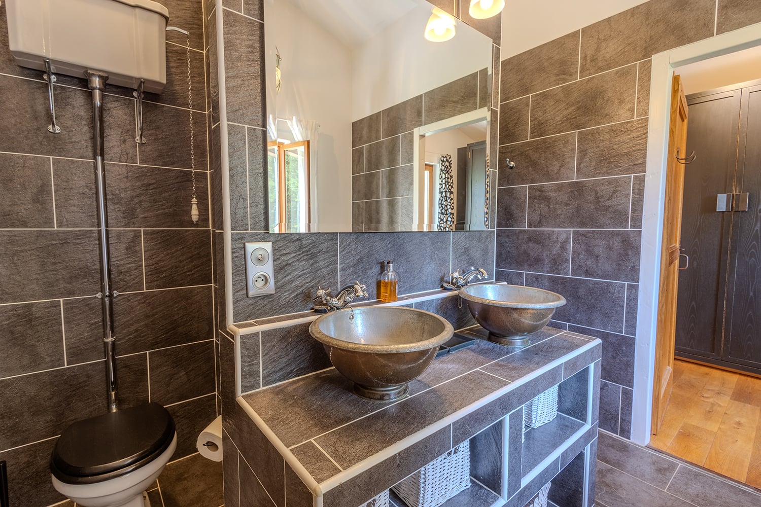 Bathroom | Holiday accommodation in the Tarn