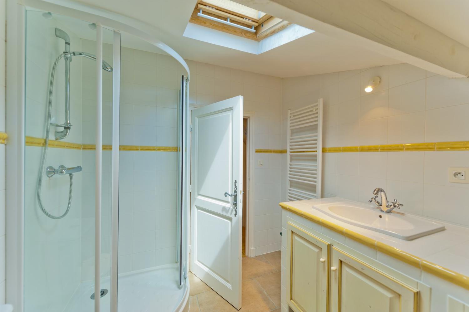 Bathroom | Holiday villa in Dordogne