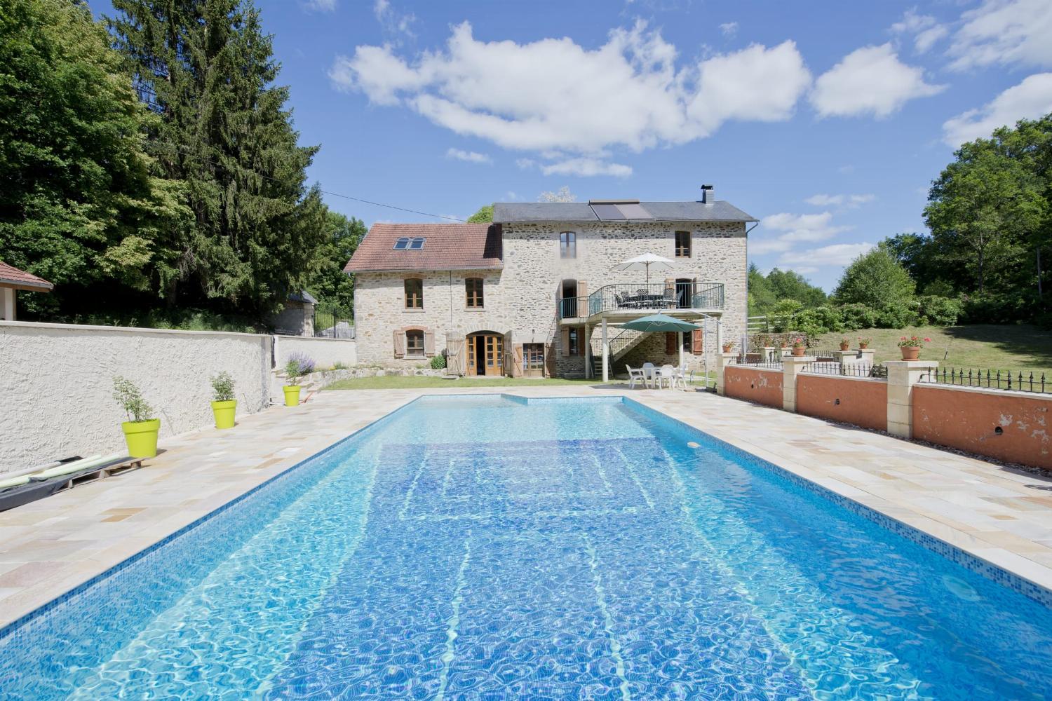 Holiday home in South West France with private heated pool