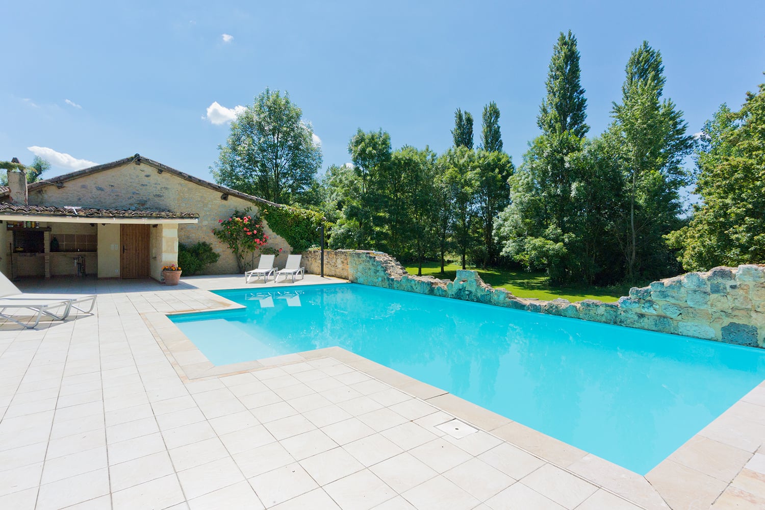 Private pool with terrace