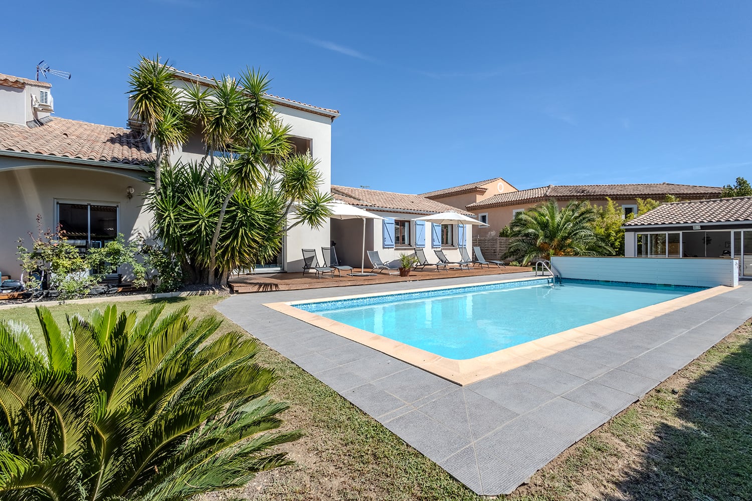 Holiday villa in Portiragnes with private heated pool