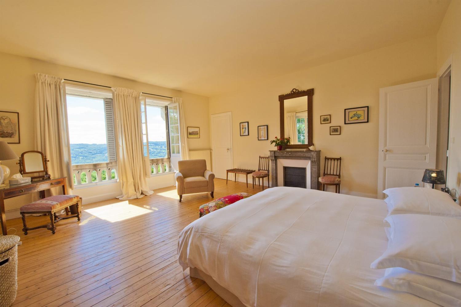 Bedroom | Holiday Château in Najac