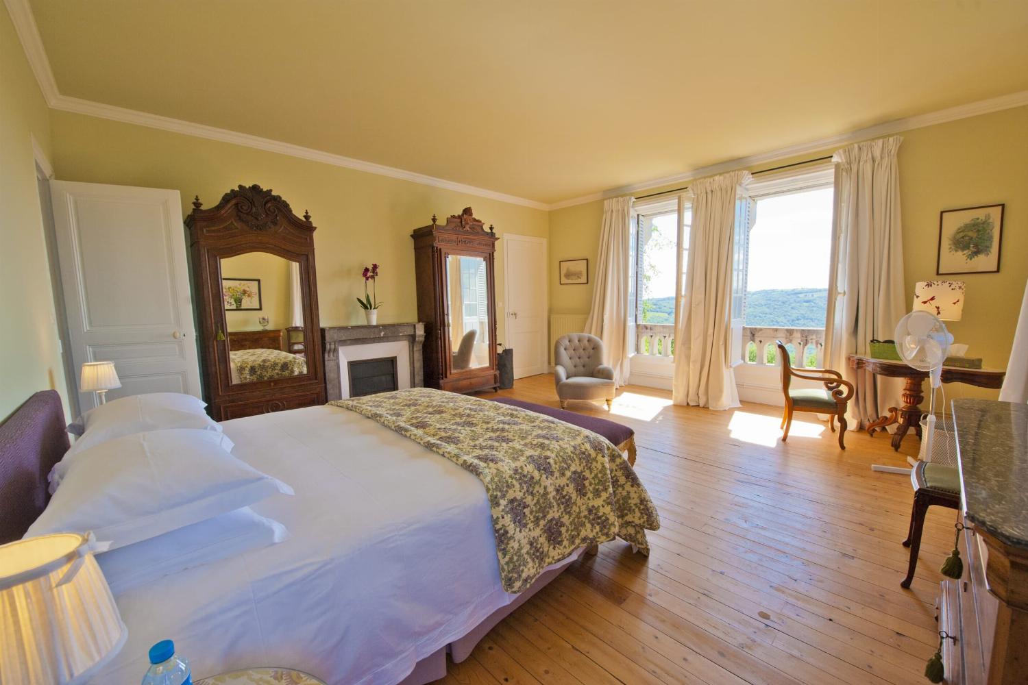 Bedroom | Holiday Château in Najac