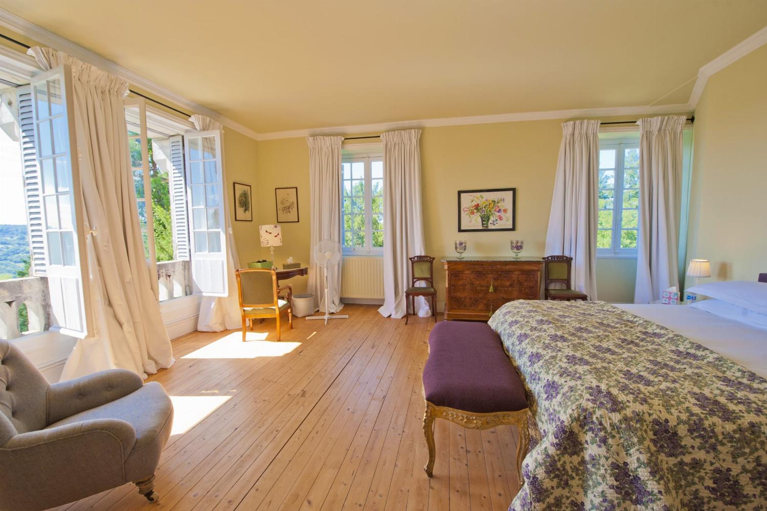Bedroom | Holiday Château in Najac