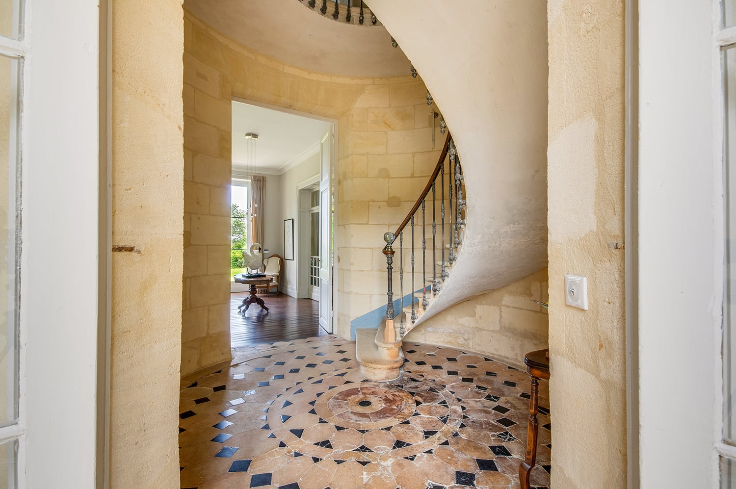 Staircase | Holiday château in Gironde