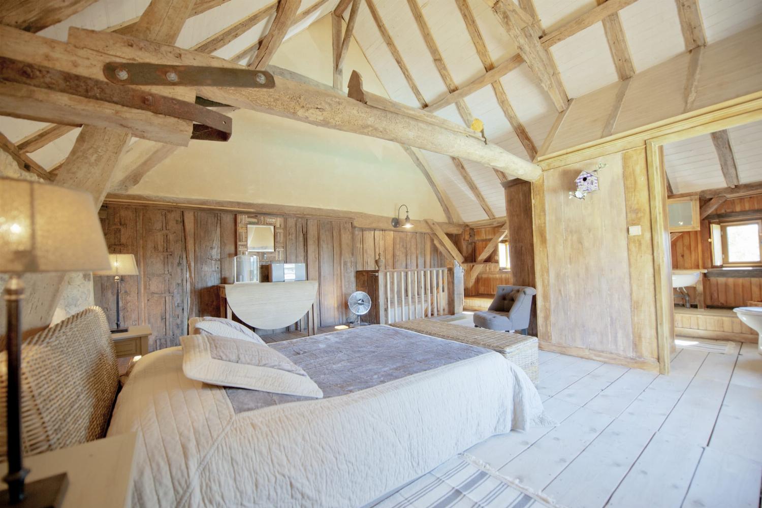 Bedroom | Rental home in Dordogne