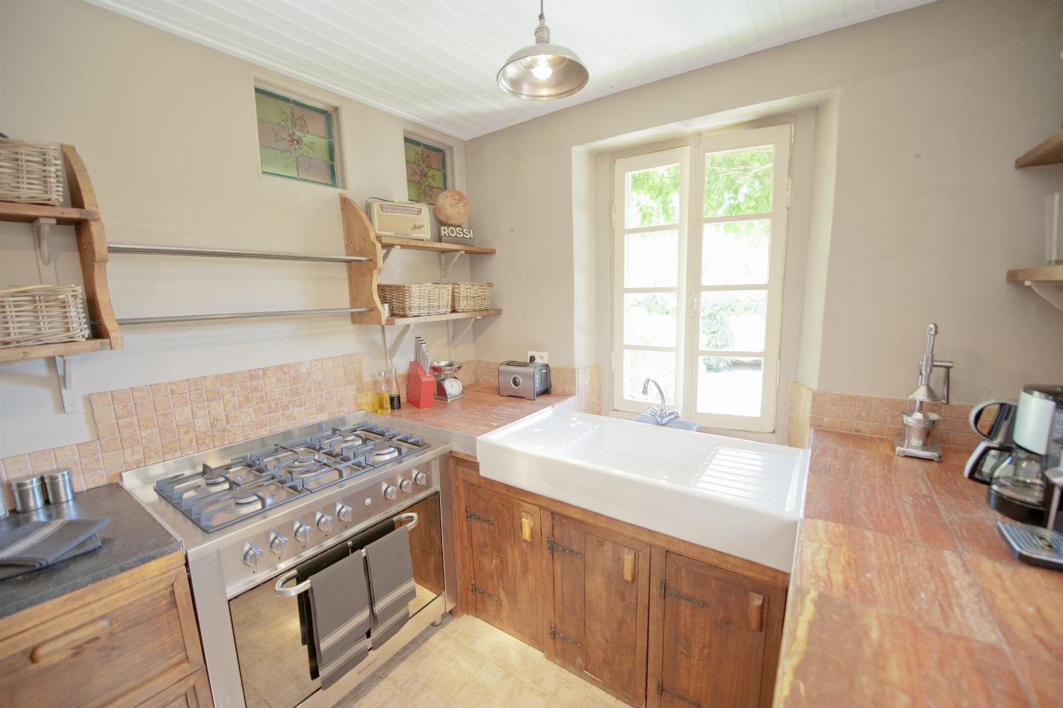 Kitchen | Rental home in Dordogne