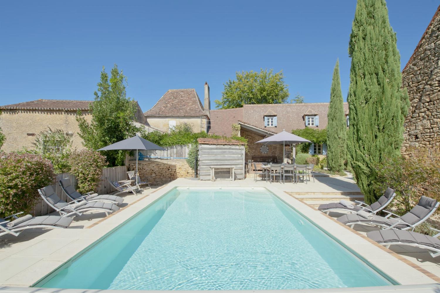 Rental home in Dordogne with private pool