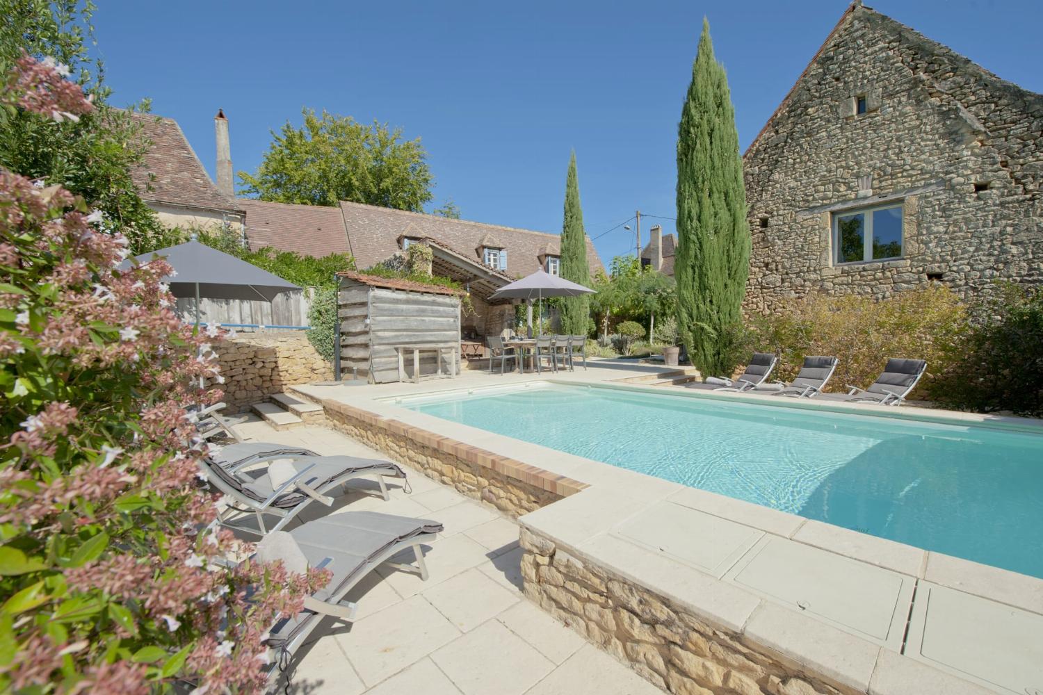 Rental home in Dordogne with private pool