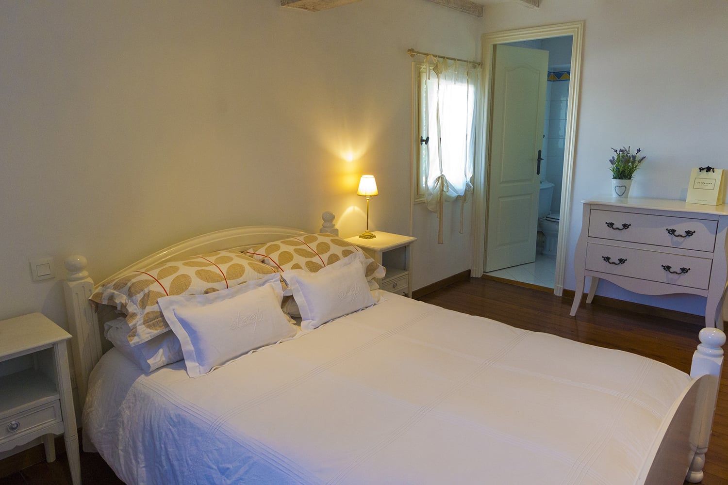 Bedroom | Self-catering home in Provence