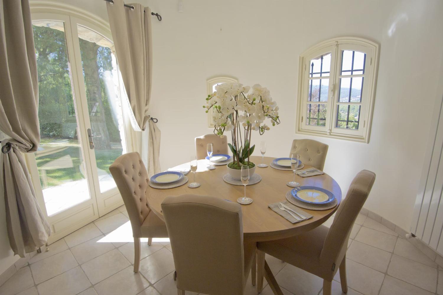 Dining room | Self-catering home in Provence
