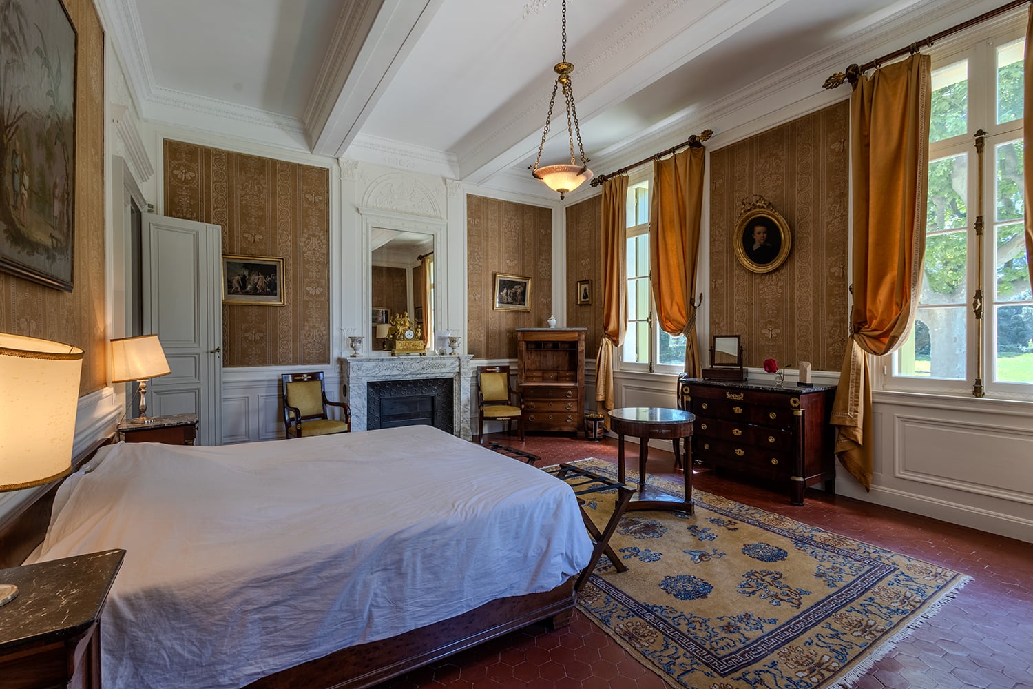 Bedroom | Holiday wine domaine in the South of France