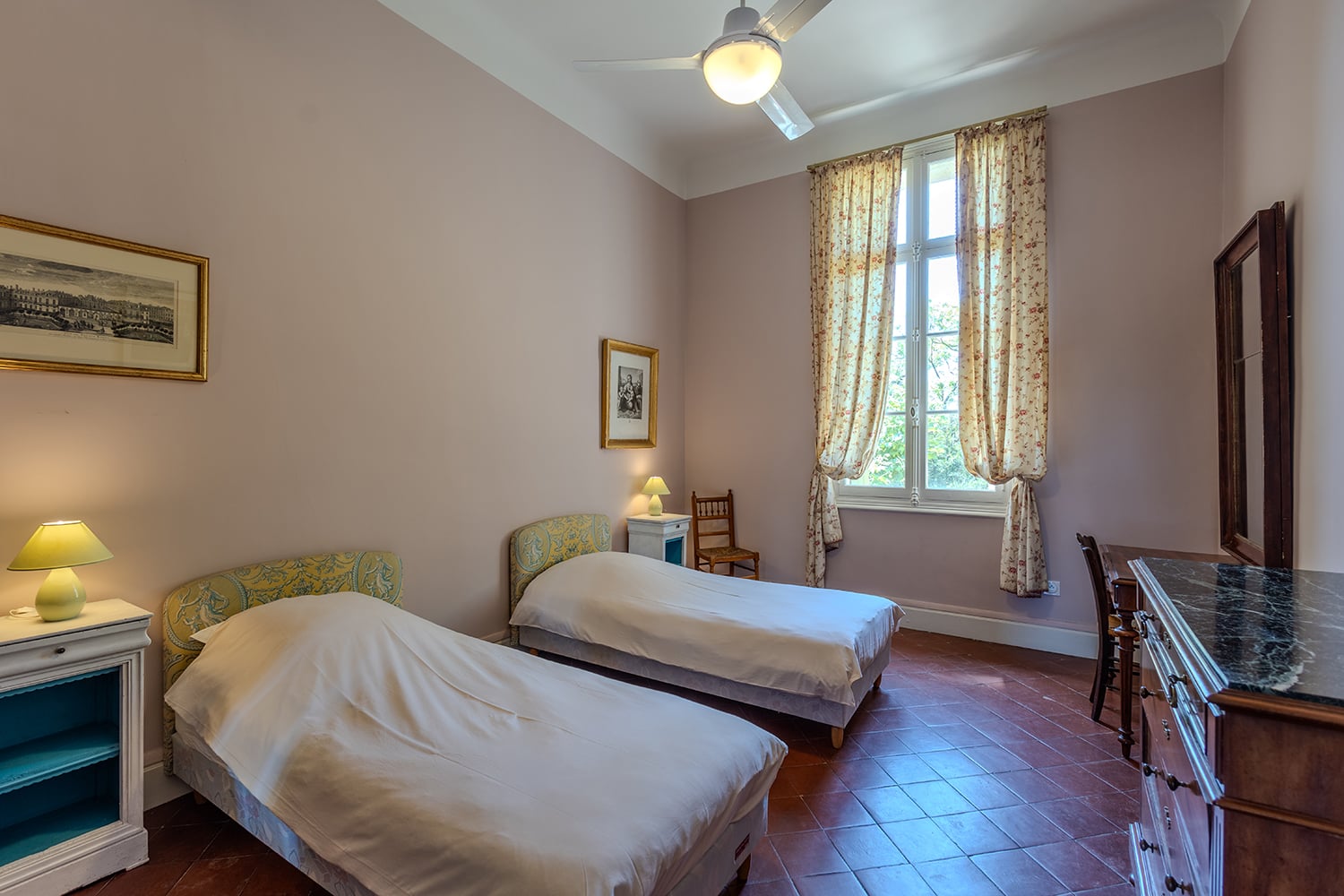 Bedroom | Holiday wine domaine in the South of France