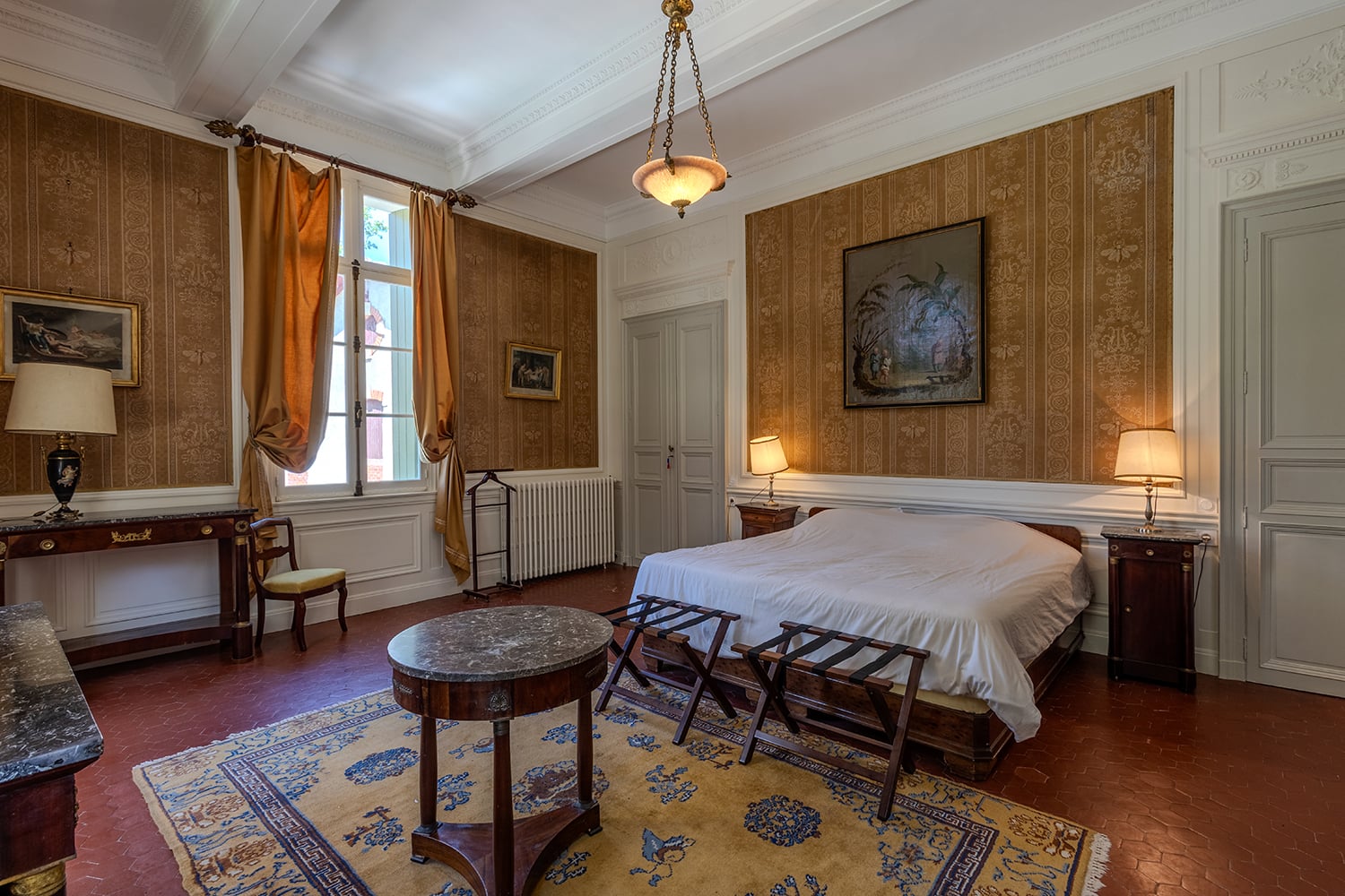 Bedroom | Holiday wine domaine in the South of France