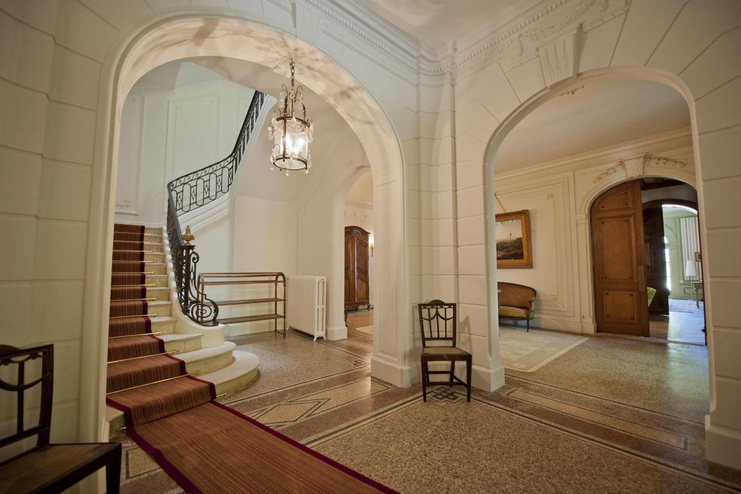 Hallway | Holiday château in the South of France
