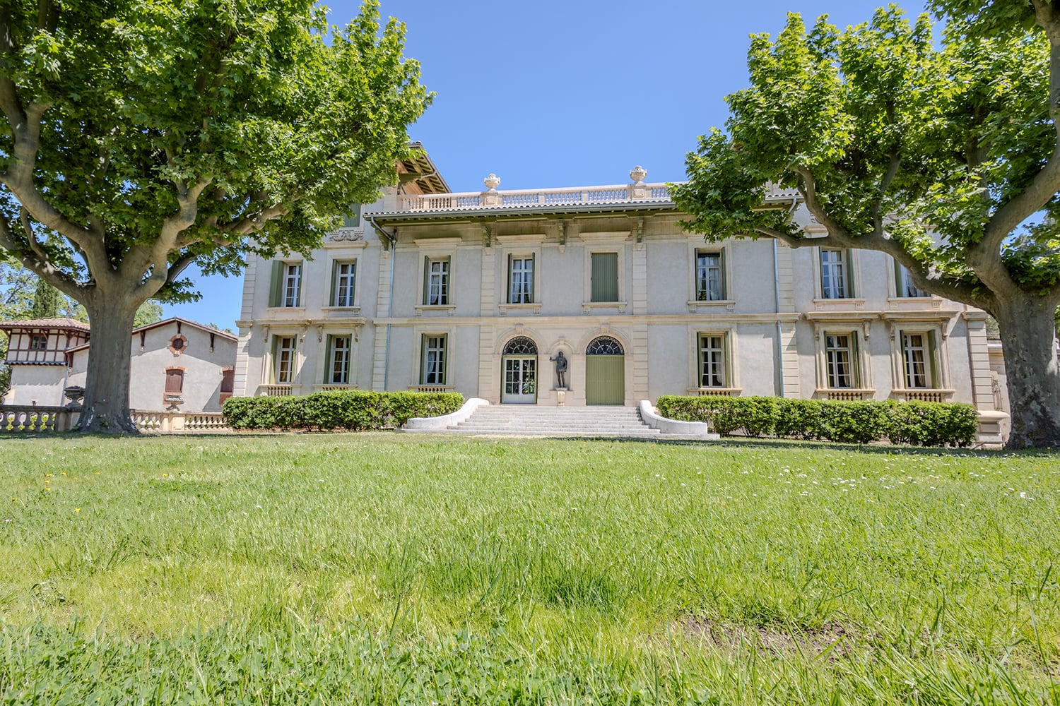 Holiday wine domaine in the South of France