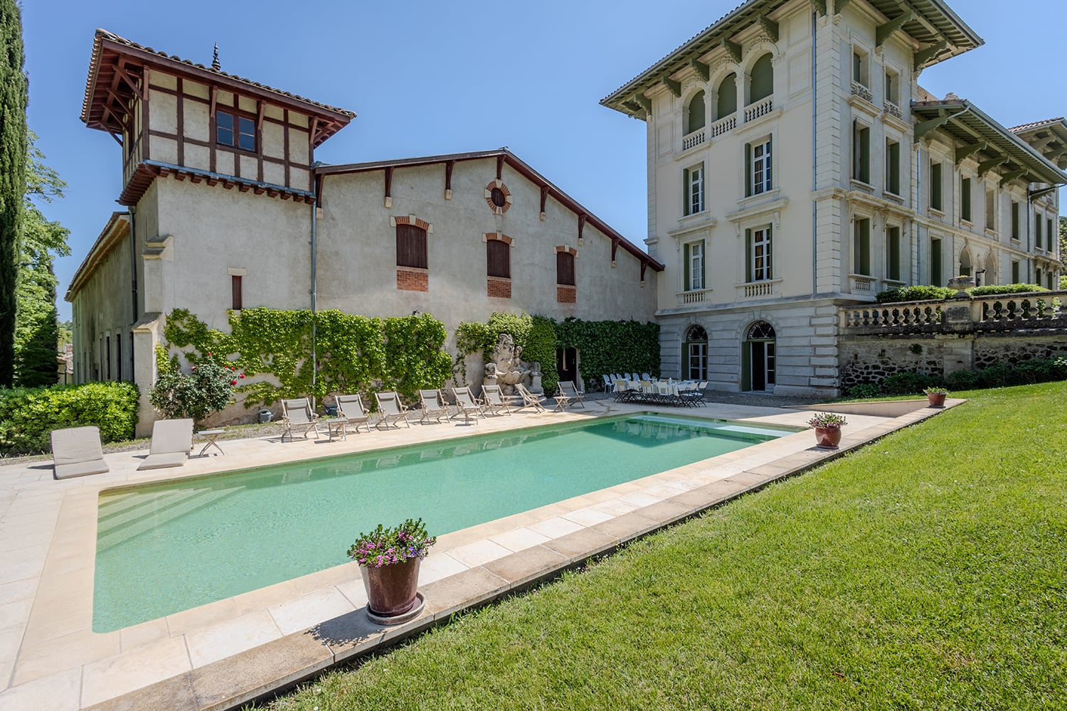 Holiday wine domaine in the South of France