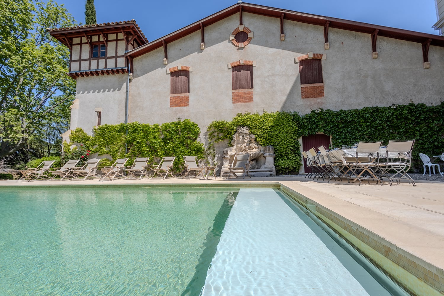 Private pool | Holiday wine domaine in the South of France