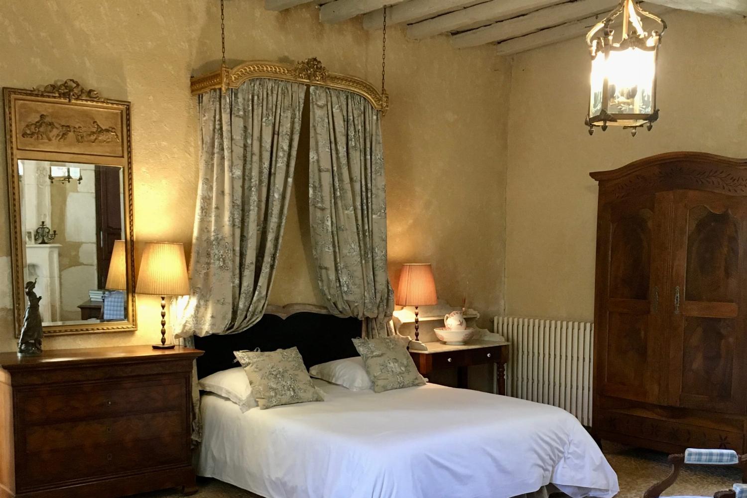 Bedroom | Dordogne holiday château