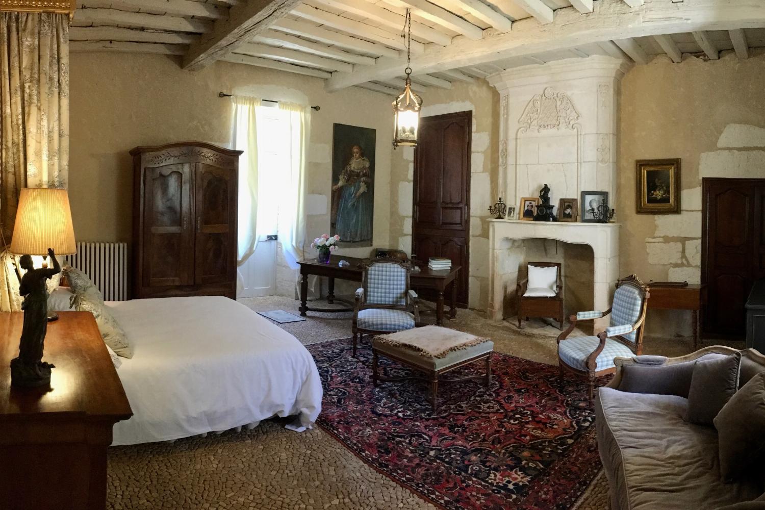 Bedroom | Dordogne holiday château