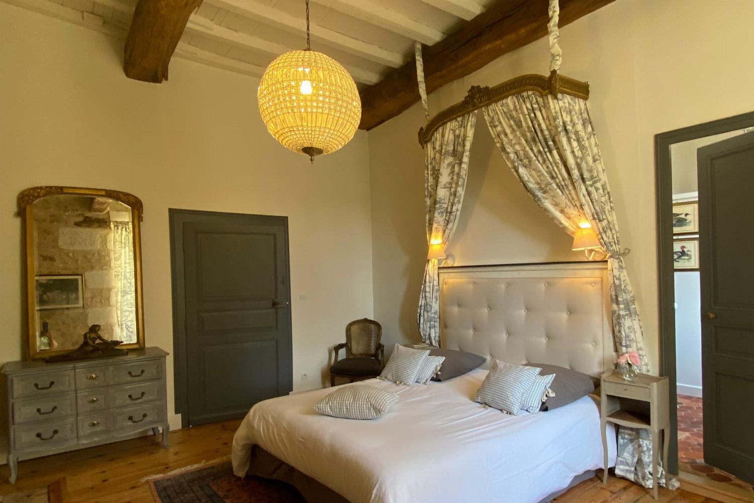 Bedroom | Dordogne holiday château
