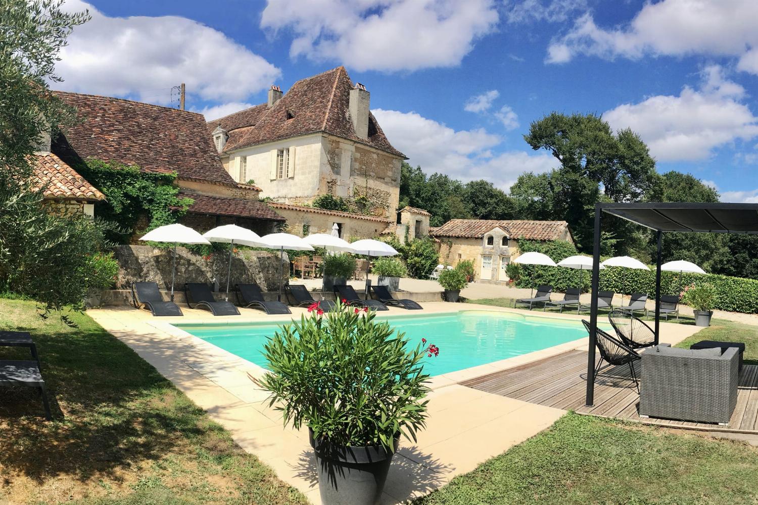 Château de vacances en Dordogne avec piscine priveé