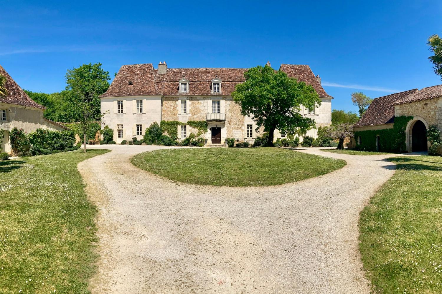 Dordogne holiday château