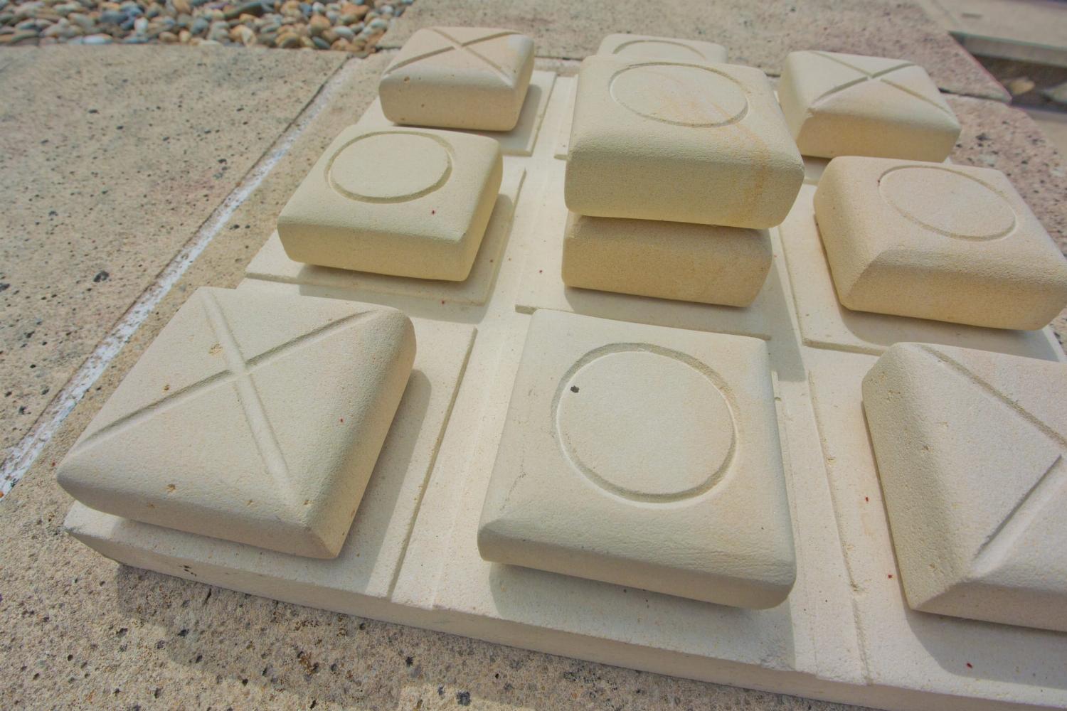 Garden noughts and crosses