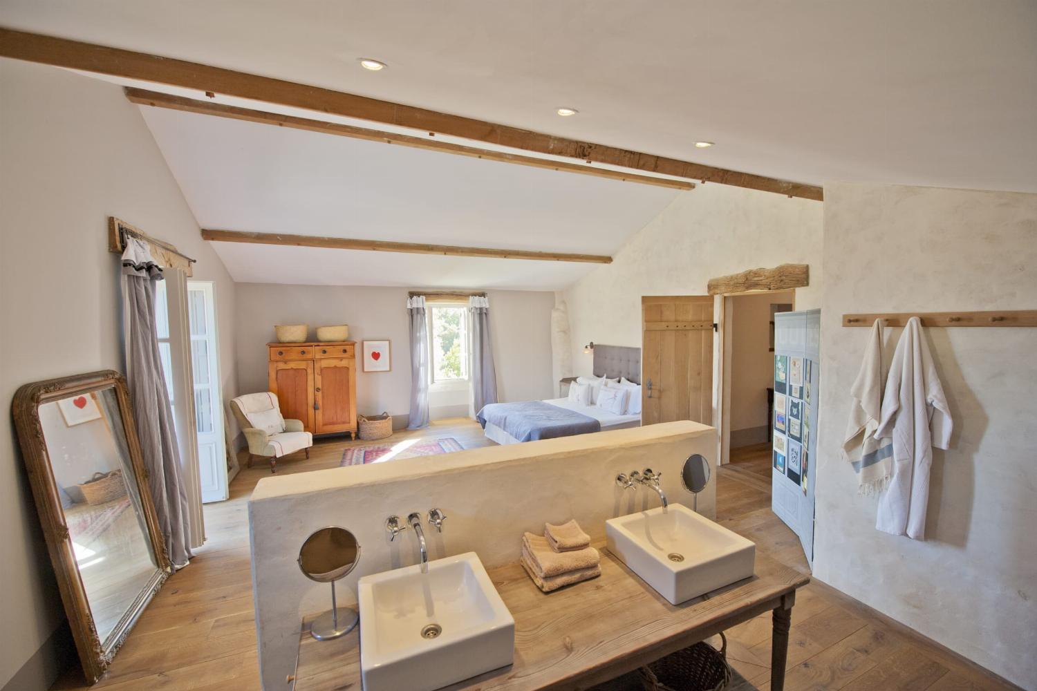 Bathroom | Holiday home in Nouvelle-Aquitaine