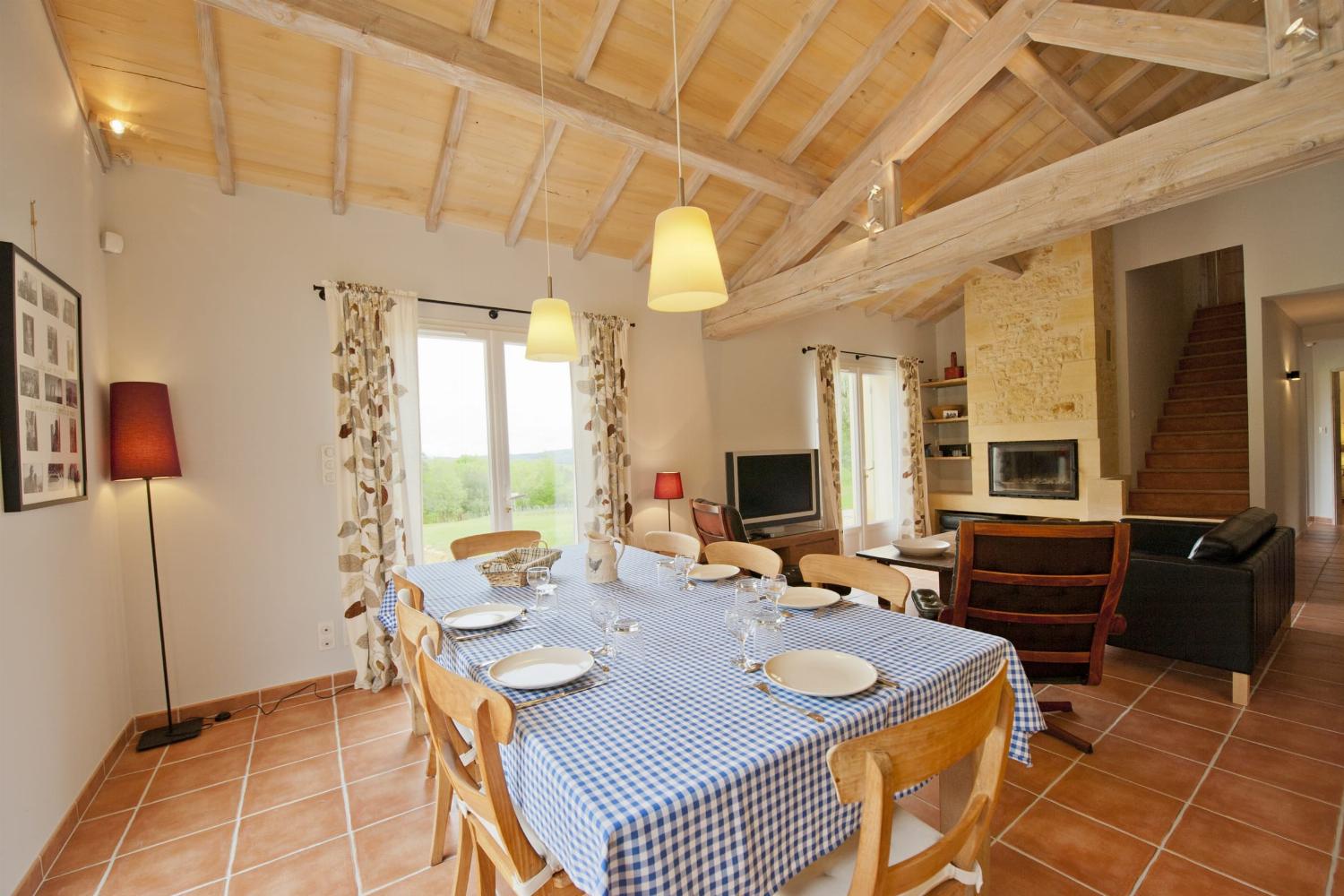 Dining room | Holiday home in Dordogne