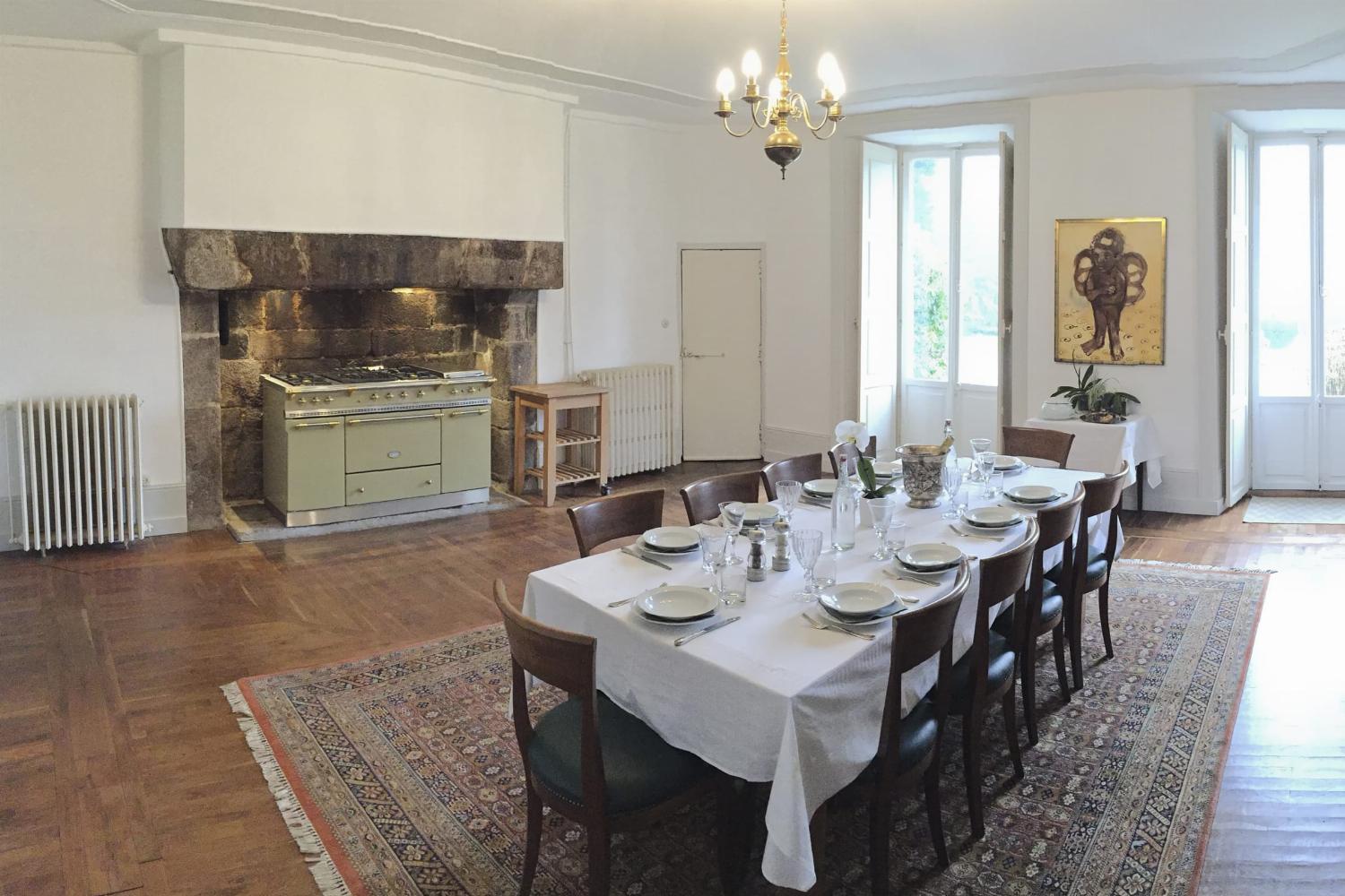 Dining room | Holiday château in Haute-Vienne