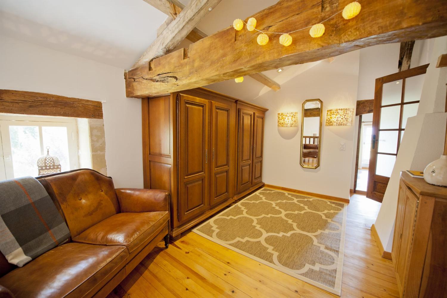 Hallway | Rental accommodation in Nouvelle-Aquitaine