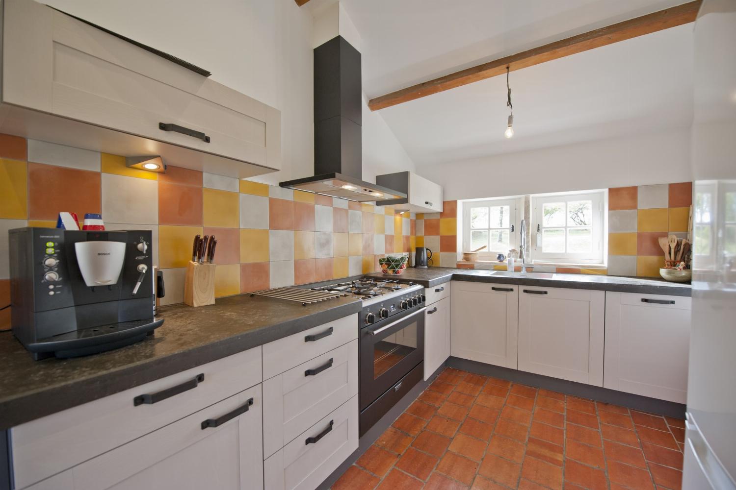 Kitchen | Rental accommodation in Nouvelle-Aquitaine