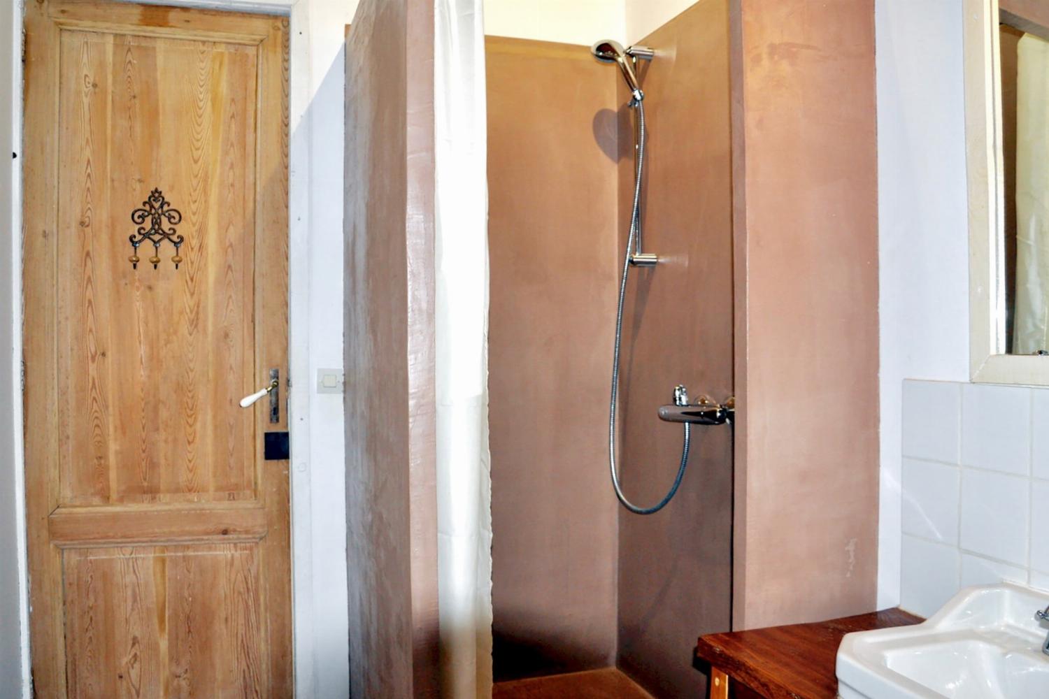 Bathroom | Holiday home in Dordogne