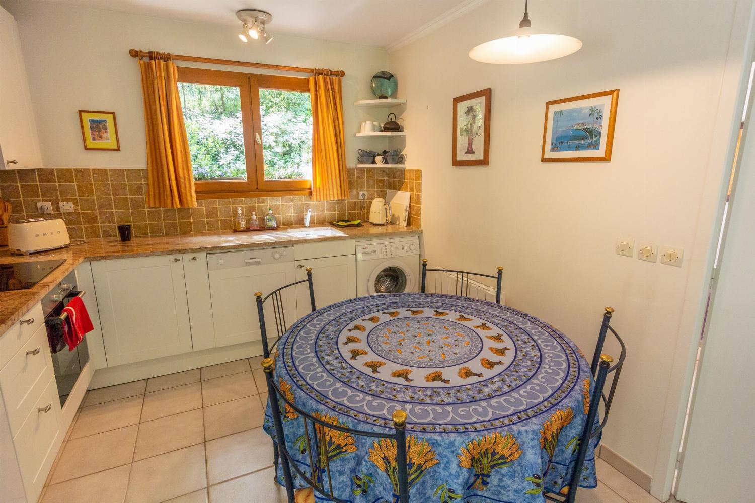 Kitchen | Vacation villa in Provence
