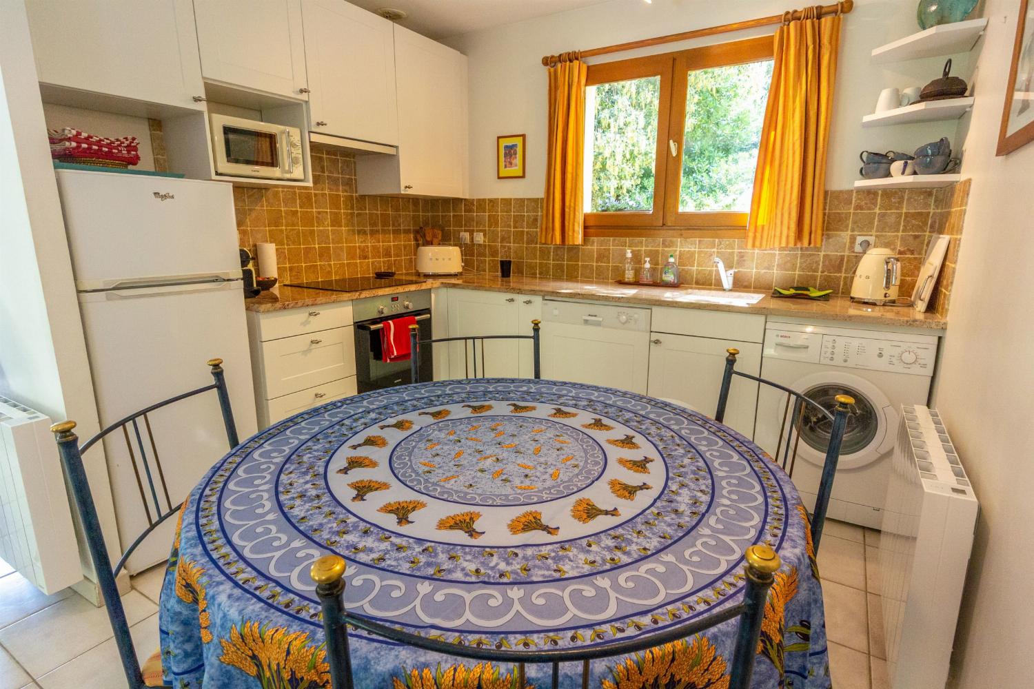 Kitchen | Vacation villa in Provence
