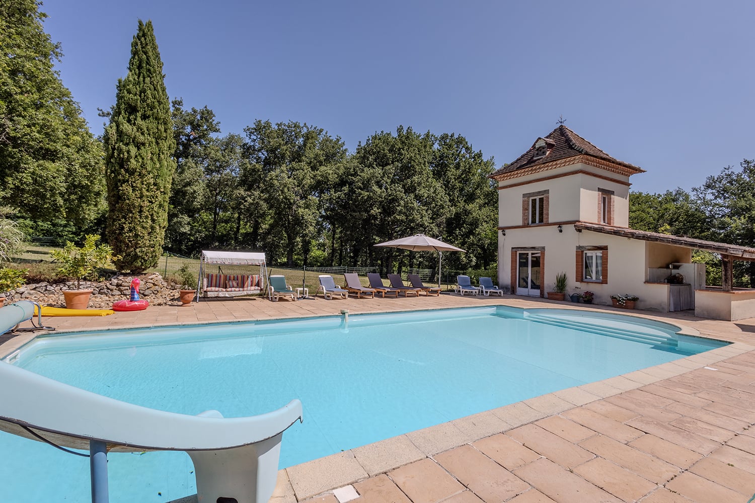 Private pool