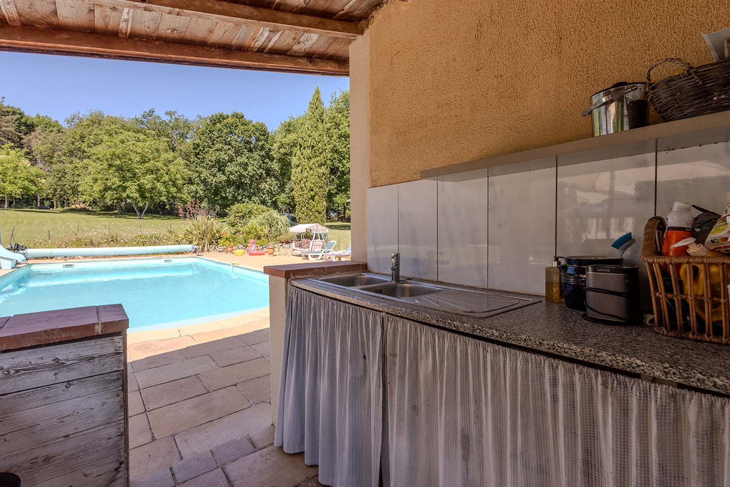 Summer kitchen