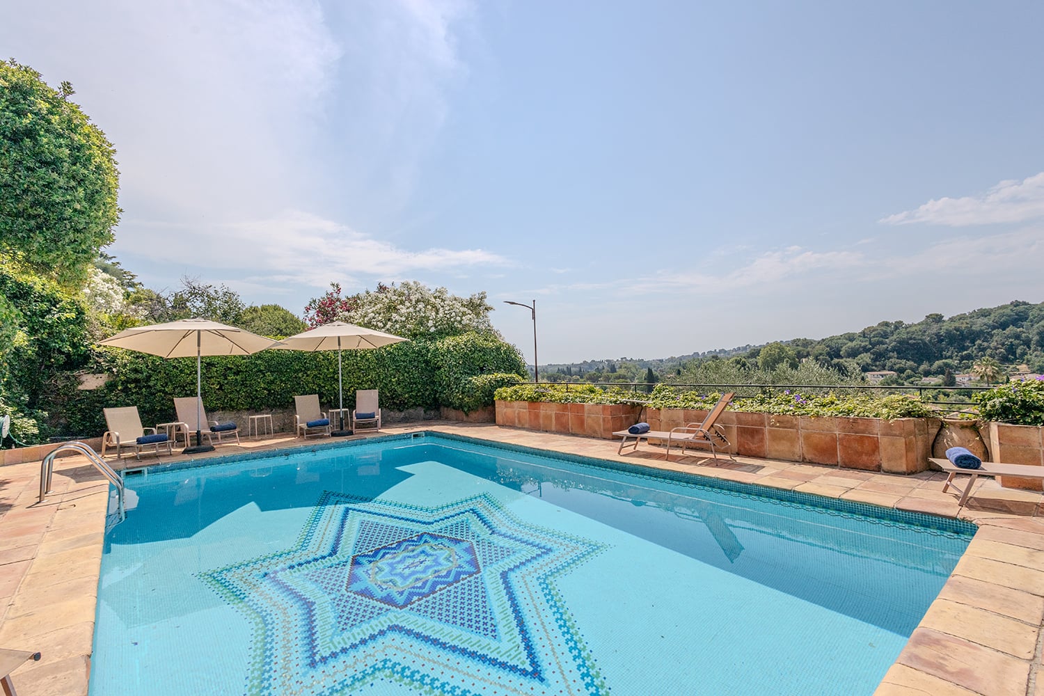 Private pool Private pool