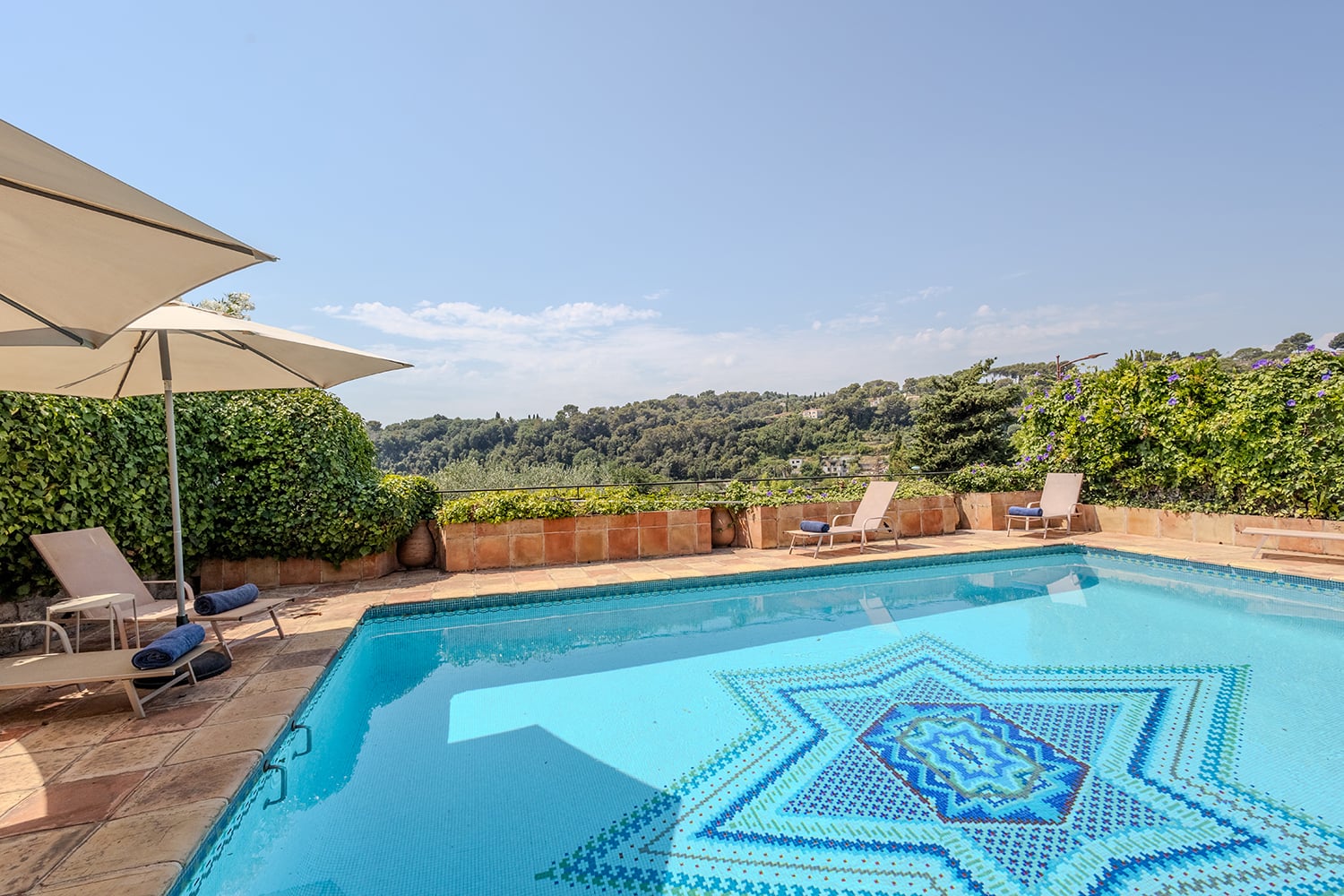 Private pool Private pool