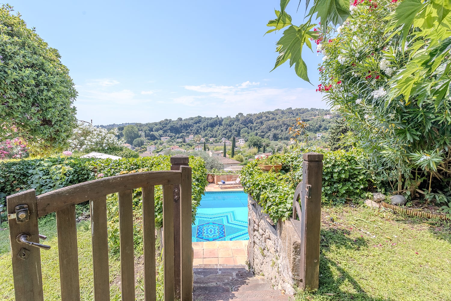 Private pool Private pool