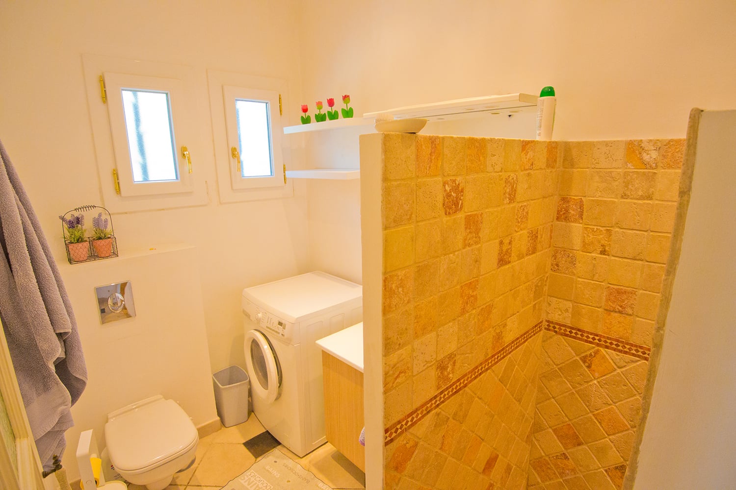 Bathroom | Rental home in Provence