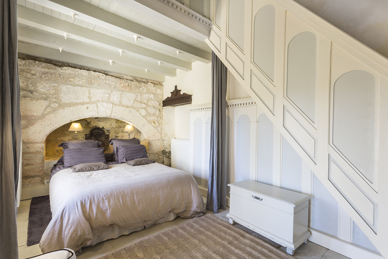 Bedroom | Holiday château in Nouvelle-Aquitaine
