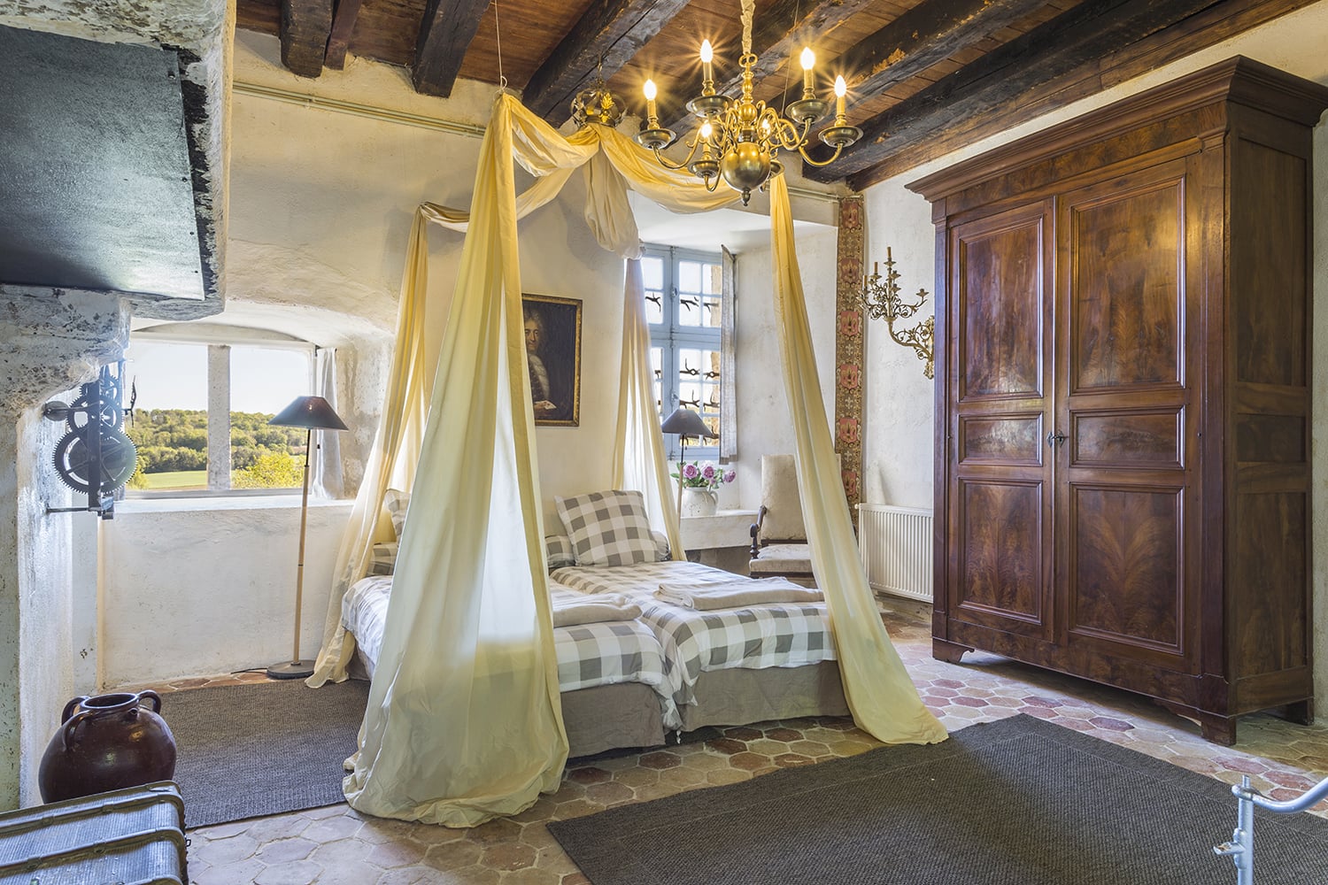 Bedroom | Holiday château in Nouvelle-Aquitaine