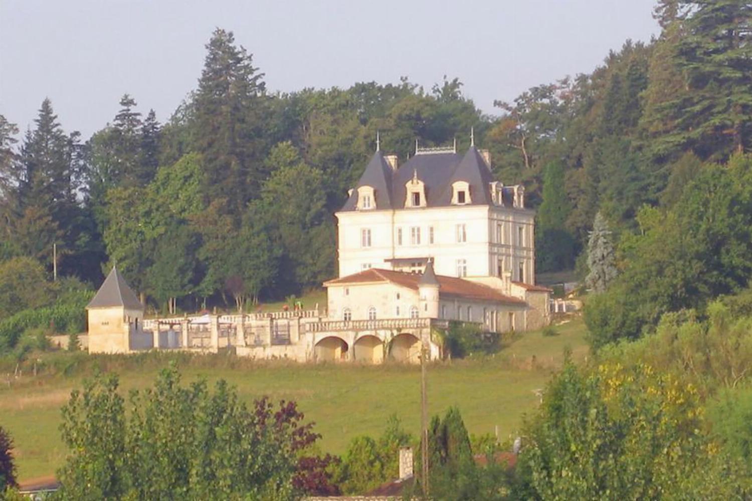 Holiday château in Charente