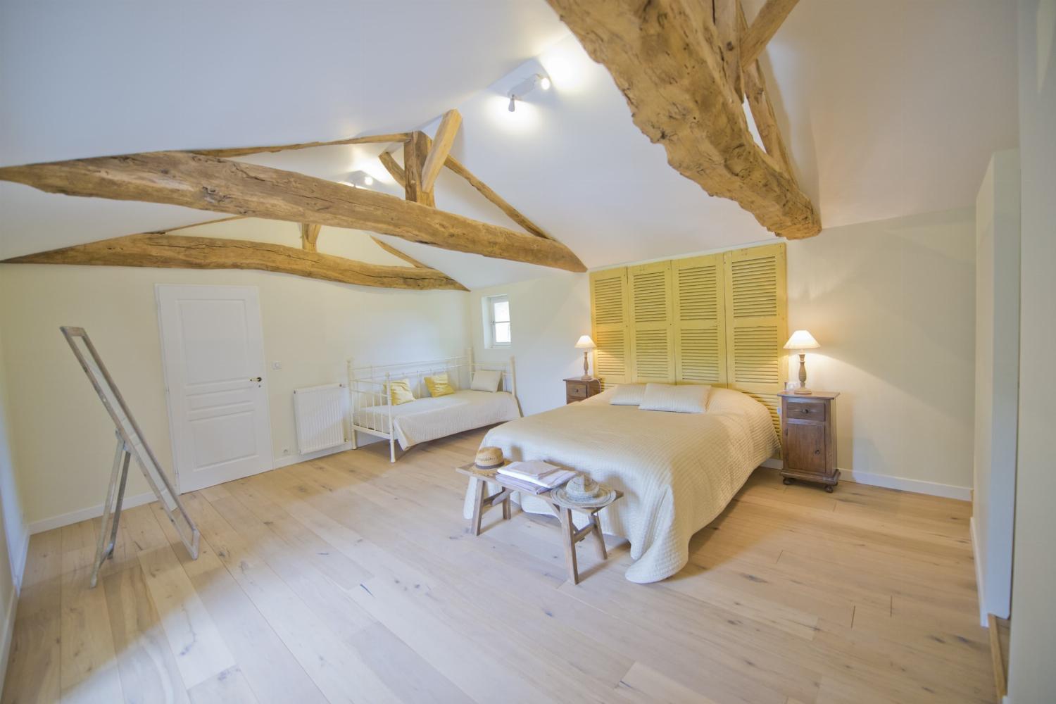 Bedroom | Rental accommodation in Charente