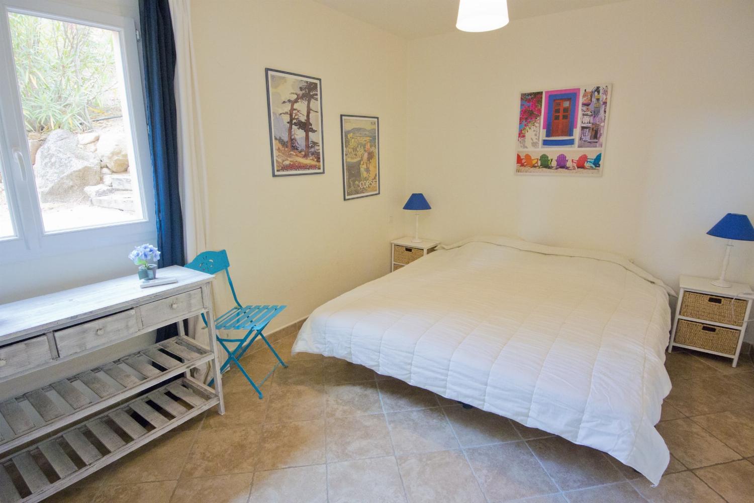 Bedroom | Holiday villa in Corsica