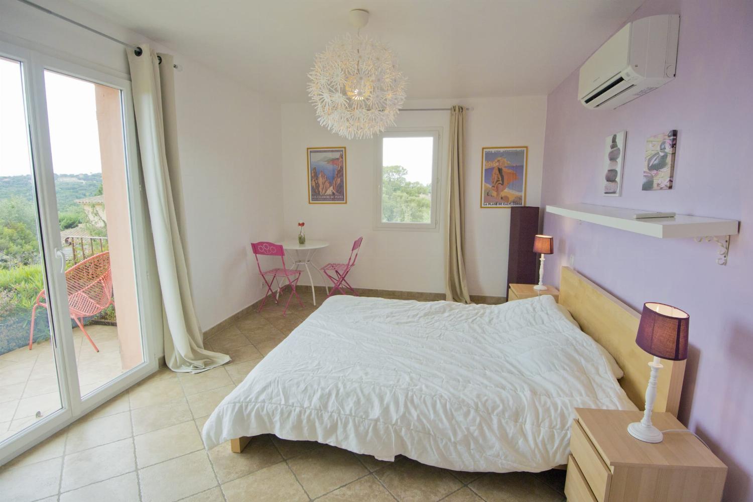 Bedroom | Holiday villa in Corsica