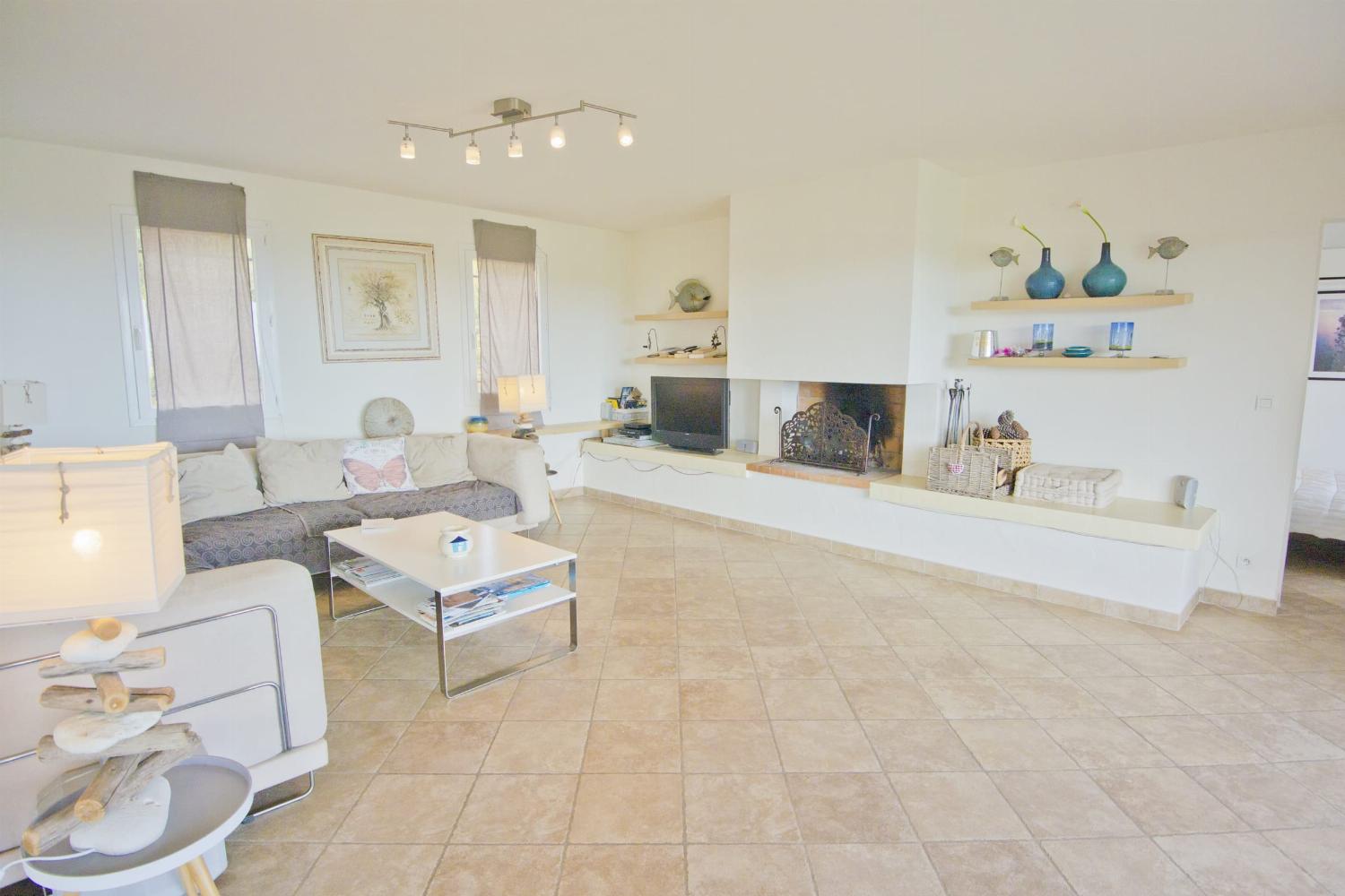 Living room | Holiday villa in Corsica