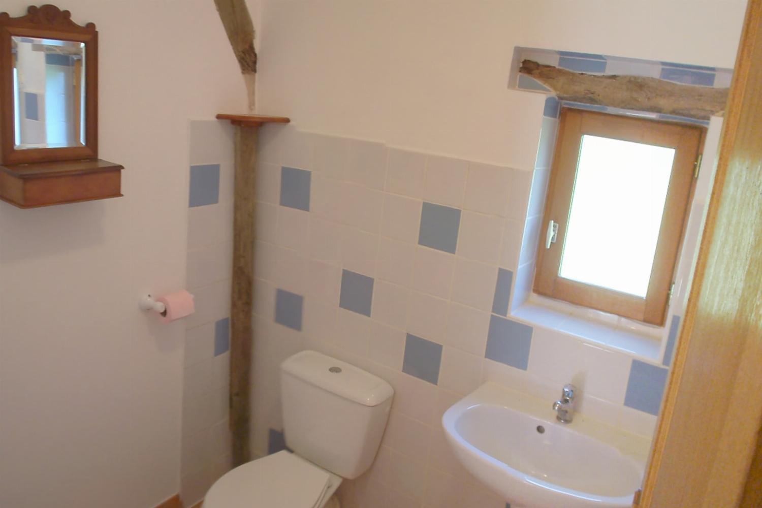 Bathroom | Holiday accommodation in Dordogne